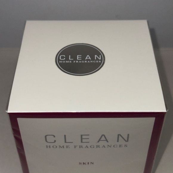 CLEAN Home Fragrances Limited Edition SKIN Scented Candle 7.5 oz SEALED - Picture 4 of 6